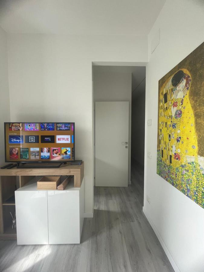 Residenza Il Melograno Fiera Apartment Verona Luaran gambar