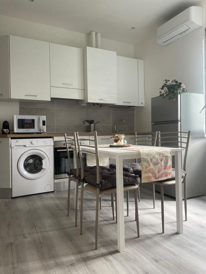 Residenza Il Melograno Fiera Apartment Verona Luaran gambar
